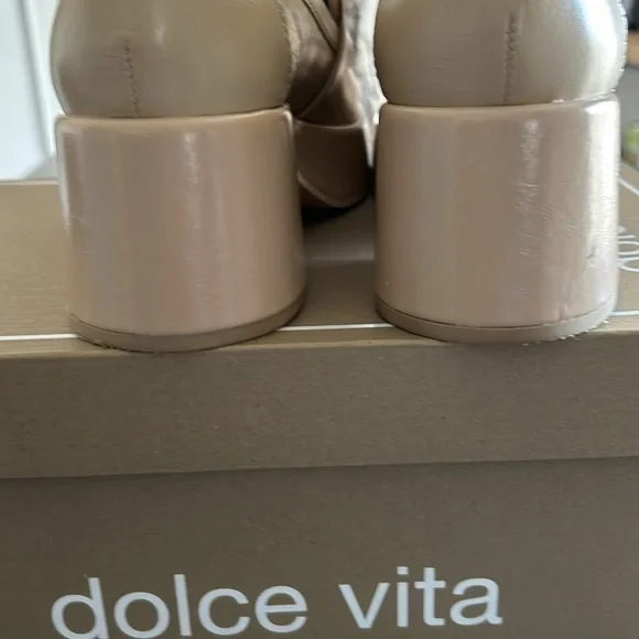 Dolce Vita Yonder Loafers - Picture 5 of 9